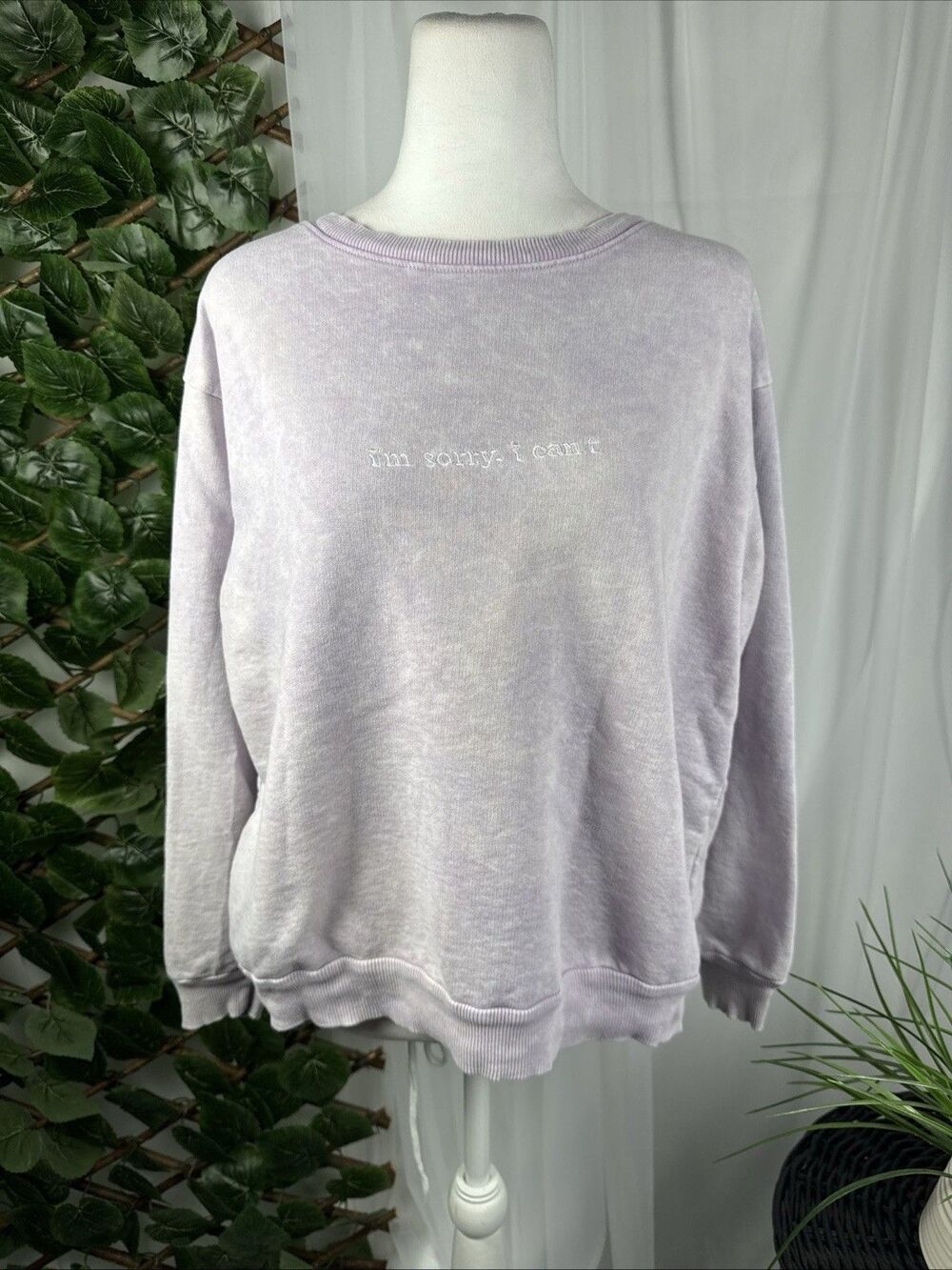 Gina Tees Sweatshirt adult M Purple Fleece Raglan Crewneck Distressed Soft